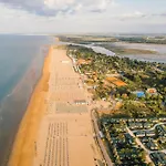 Bright With Swimming Pool And Solarium * Bibione