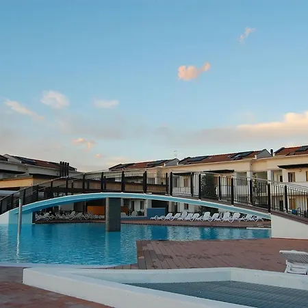 Apartment With Swimming Pool And Solarium *